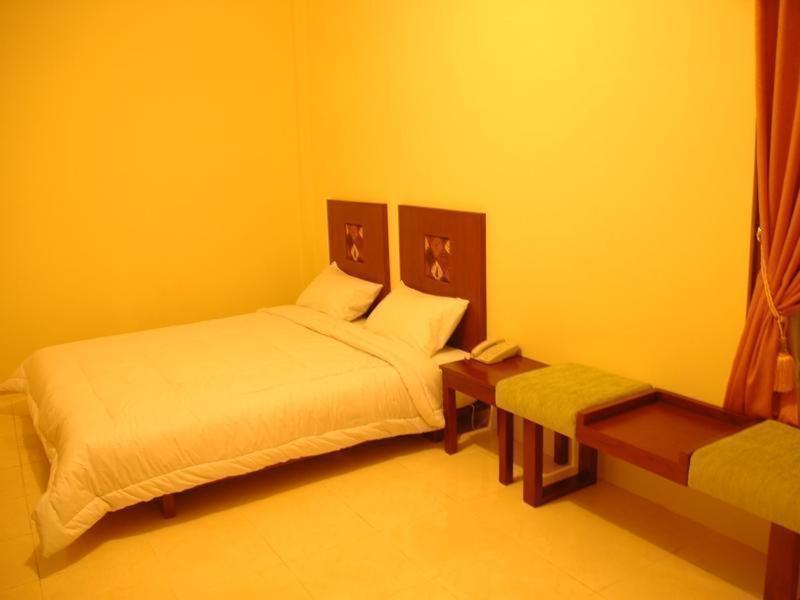 Sagan Huis Hotel Yogyakarta Room photo