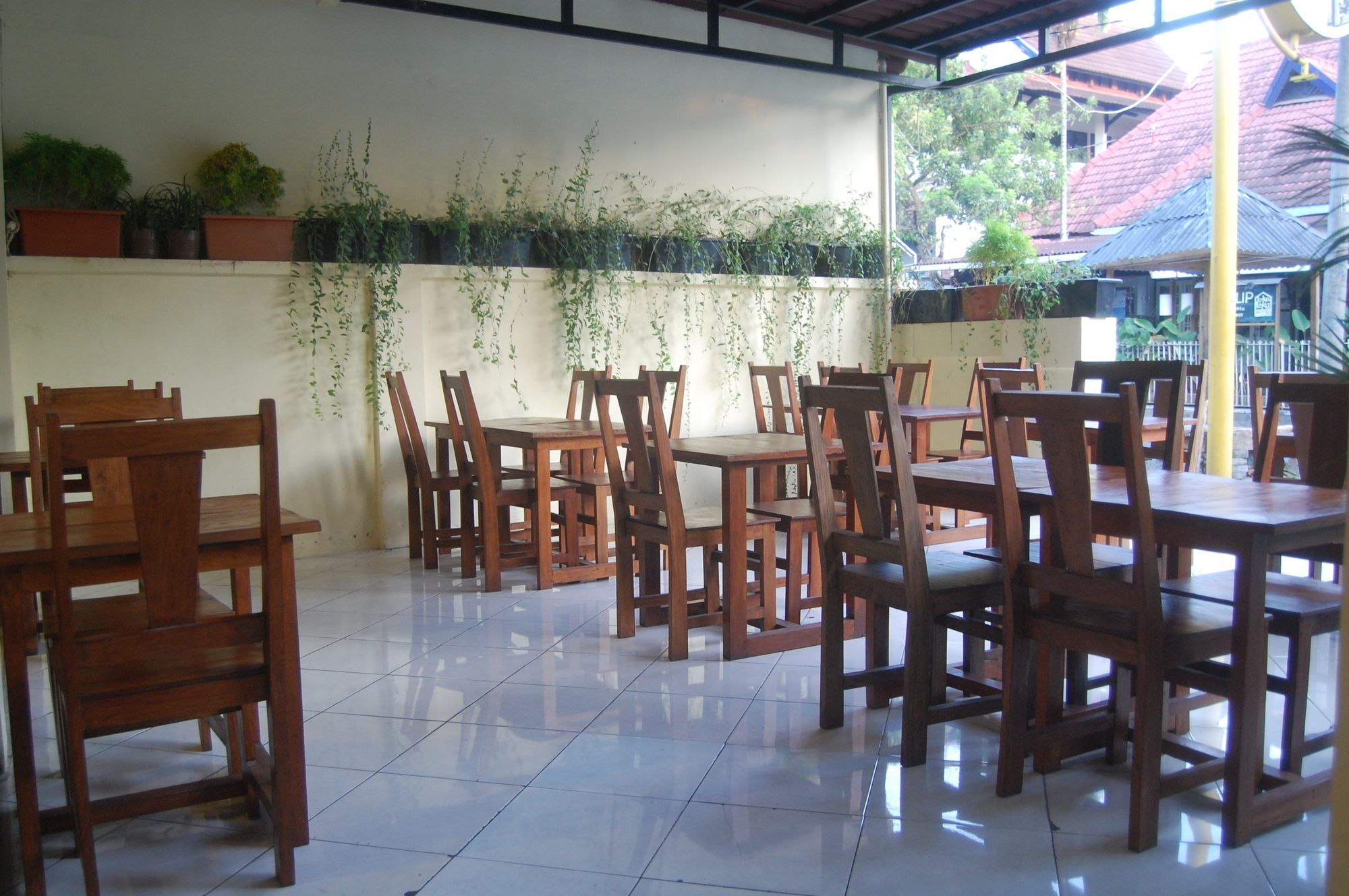 Sagan Huis Hotel Yogyakarta Exterior photo