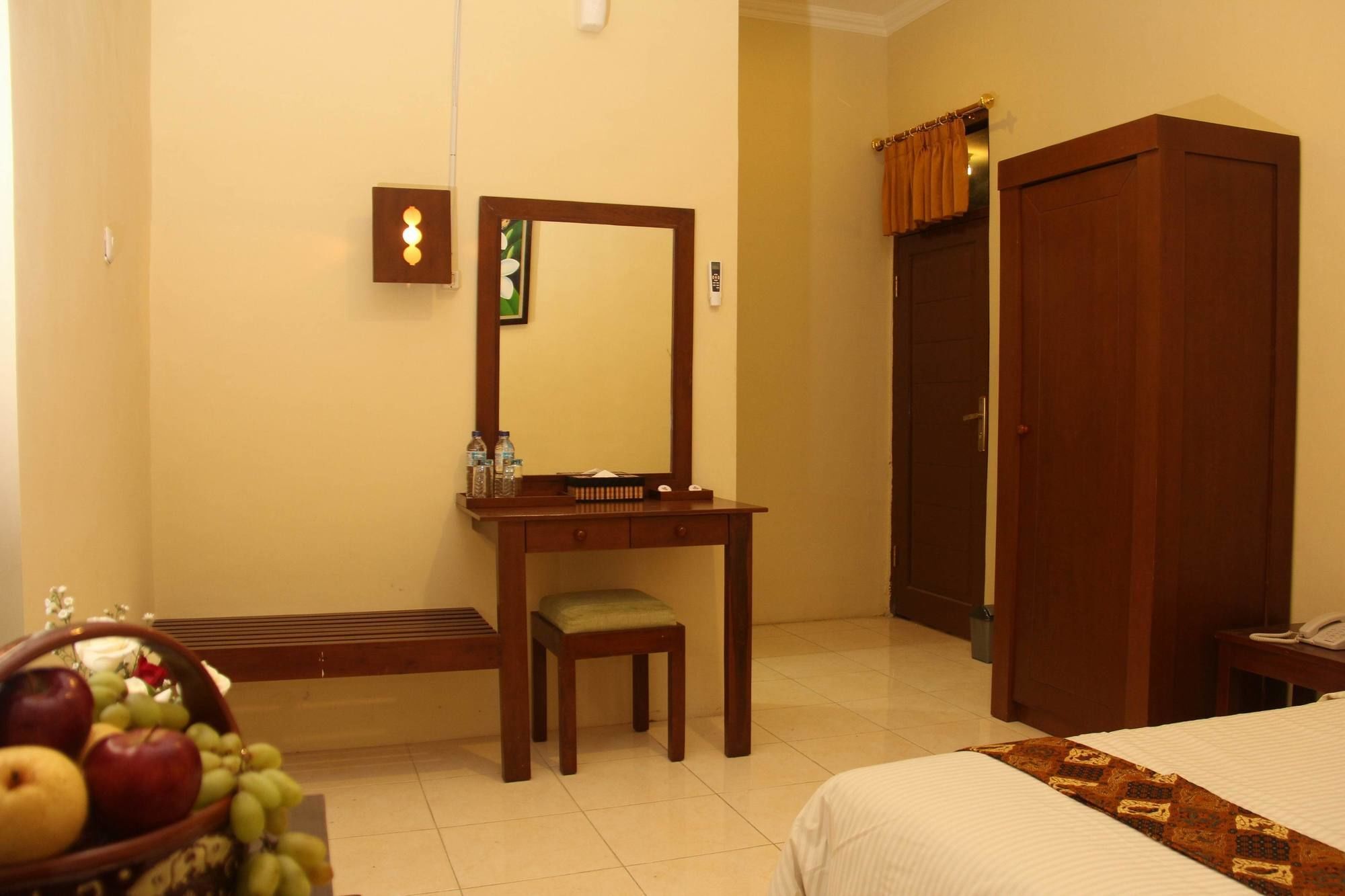 Sagan Huis Hotel Yogyakarta Exterior photo