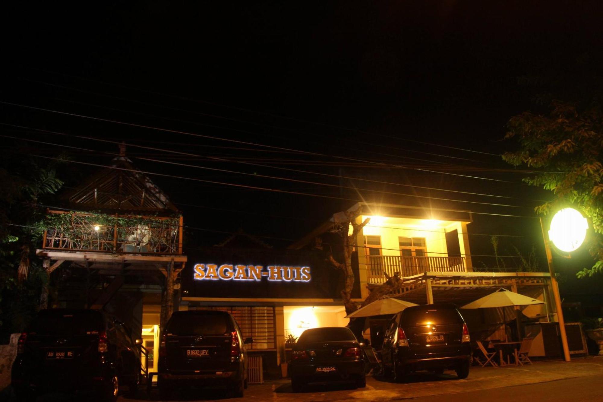 Sagan Huis Hotel Yogyakarta Exterior photo