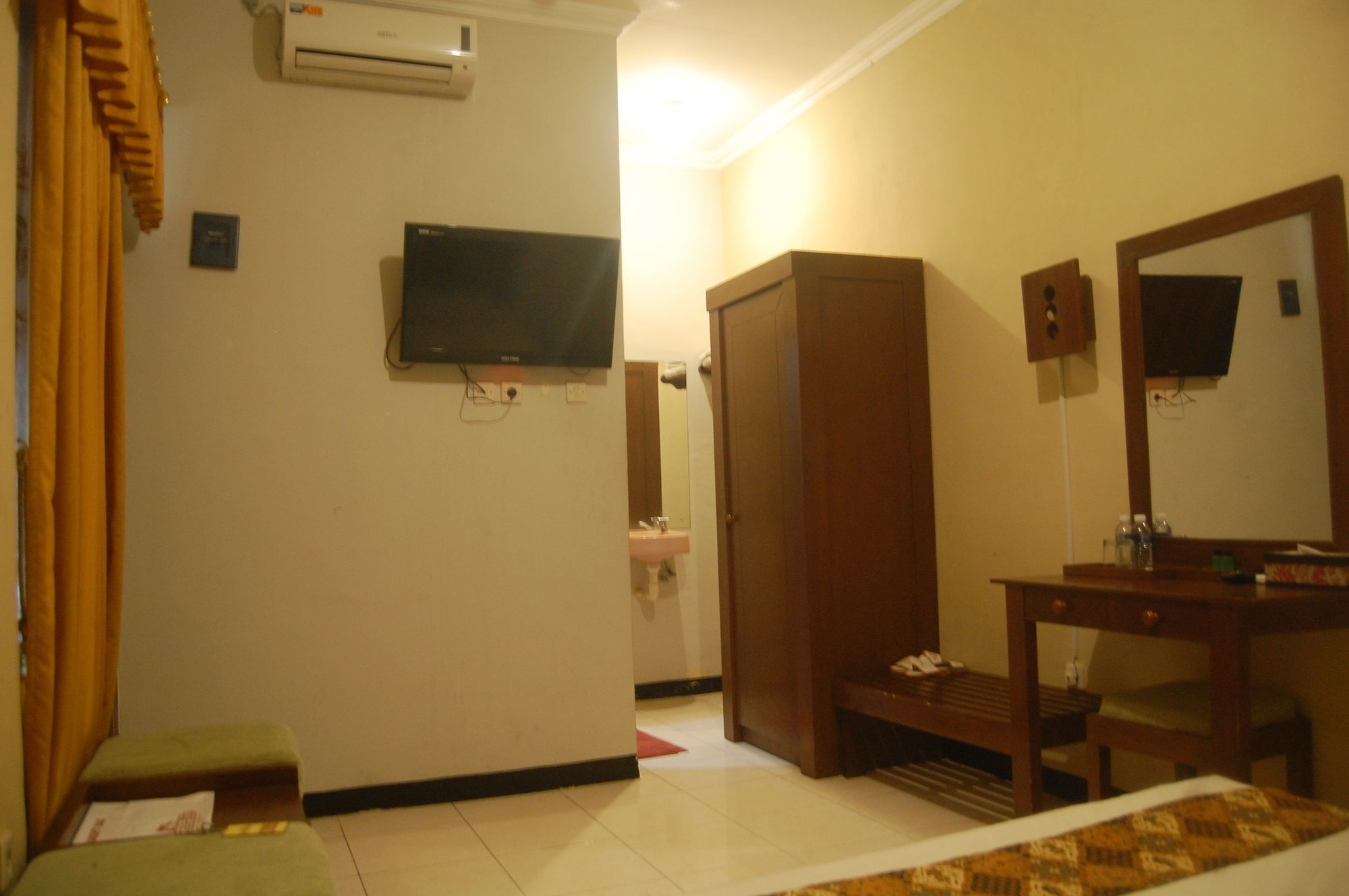 Sagan Huis Hotel Yogyakarta Exterior photo